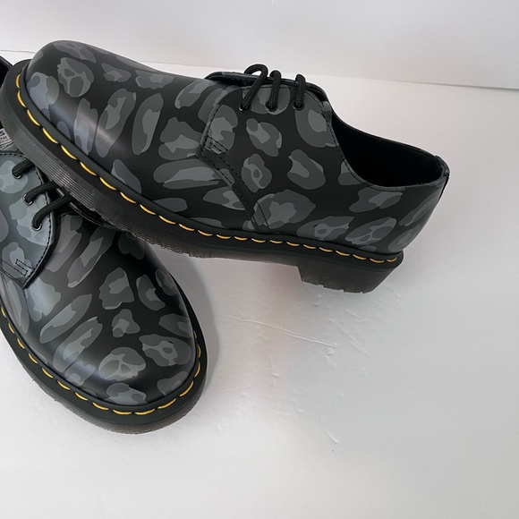 Dr. Martens 1461 Skull Leopard Print Oxfords Black Mens Size 8/ Womens Size 9 - Picture 3 of 8